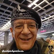 Linda Agostinelli's Instagram, Twitter & Facebook