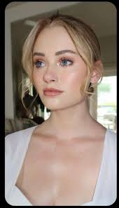 Wedding planner or decorator assistant available in Sacramento