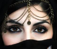 The effects of threading typically last for about six weeks. 15 Ancient Arabian Beauty Secrets You Must Know 2021