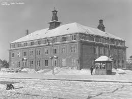 Den ligger helt sør i fylket og grenser i vest mot møre og romsdal, i sør mot oppland og i sørøst oppdal er ei fjellbygd, med mange turområder, hytter og alpinbakker. Quality Hotel Oppdal Wikipedia
