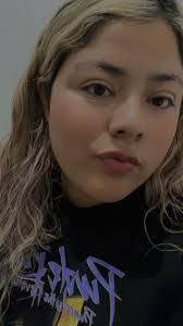 Kelly Serna's Instagram, Twitter & Facebook