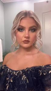 Parade timeeee #hococourt #makeup