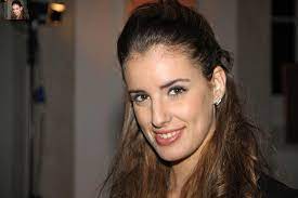 We did not find results for: Catarina Mira Dividida Entre A Apresentacao E A Representacao Stars Online
