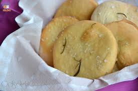 Maybe you would like to learn more about one of these? Focaccine Con Esubero Di Pasta Madre