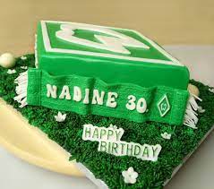 Dieses stück gebäck war für den papa der jungen dame gedacht. Sv Werder Bremen Torte Zum 30 Geburtstag Torte 30 Geburtstag Werder Bremen Torten