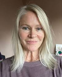 Meredith Hanna's Instagram, Twitter & Facebook