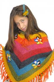 Bei ponchos oder umschlagtüchern, sowie capes, schauen. Kinderponcho Stricken