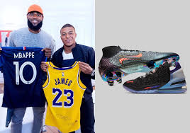 The overall body of the shoe is mainly white, with purple and … Nike Lebron James 18 Mbappe Pack Db8148 001 Sneakernews Com