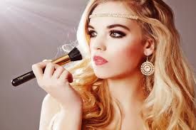 What's the best way to take a photo? How To Get A Photogenic Face