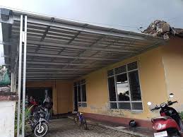 Mungkin bagi yang memiliki kendaraan pribadi sangat memerlukan garasi bukan? Kanopi Baja Ringan Untuk Garasi Teras Dapur Rumah Perumahan Konstruksi Dan Taman 808907178