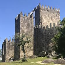 A maior sapataria online em portugal! A Day Trip From Porto To Guimaraes Portugal