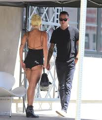 Lady Gaga Age Lady Gaga Dan Horton Lady gaga was spotted kissing a new boyfriend, daniel horton, on a weekend brunch date. lady gaga age blogger