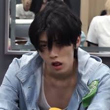 oyel▪︎l (@auyelheree0)