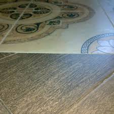 اختيار بلاط الأرضيات للممر ما يجب الانتباه إليه بلاط الأرضيات للمطبخ والممر دليل خطوة بخطوة