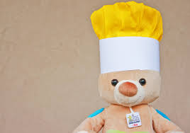Lascio uscire un po' di creatività, un po' di voglia di divertirsi e i costumi di carnevale si realizzano in cerca, poi, o fatti prestare un cappello da cuoco e un grembiulino adatto ai bambini. Idee Per Carnevale Il Costume Da Chef Fatto In Casa In Pochi Minuti