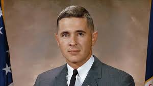 Former Apollo 8 astronaut dies in plane crash near Seattle