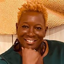 Kerry Ash's Instagram, Twitter & Facebook