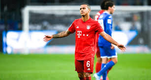 Game log, goals, assists, played minutes, completed passes and shots. Bayern Munich Thiago Est Passe Sur La Table D Operation