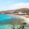Από το λιμάνι της μυκόνου ξεκινούν τα εκδρομικά καΐκια με προορισμό το ιερό νησί της αρχαιότητας. 1