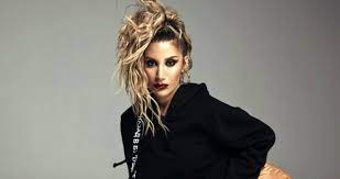 İrem derici magazin gündeminden düşmüyor ve babası ve hayatı ile şimdilerde yeniden gündemde. Irem Derici Kimdir Irem Derici Nereli Kac Yasinda Haberler Haberler Com