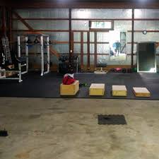 Your garage looks absolutely perfect for a gym. What Is The Best Flooring For A Garage Gym Foam Rubber Or Pvc