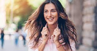 Un mix di aceto di mele e di succo di limone è un tonico voluminizzante che dona ai capelli spenti e piatti un . Capelli Piatti Come Dargli Finalmente Volume