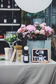 Gin And Tonic Bar At Our Boho Wedding Gartenparty Hochzeit Vintage Hochzeit Hochzeit