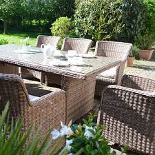 Schlicht Bequem Naturlich Rattan Passt Perfekt Auf Jede Terrasse Gartenmobel Rattan Mobel Garten Gartenmobel Terrassen Tische