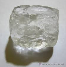 El Espiritu Del Cristal Halita Sal Gema O Piedra De Sal Unas Con Piedras Gemas Sal Gema