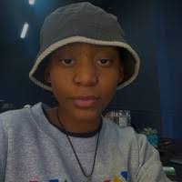 Francis Vinicio's Instagram, Twitter & Facebook