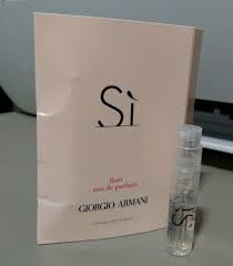 The difference lies in the volume of perfume oil. Giorgio Armani Si Fiori Edp Spray Sample 04 Oz 1 2ml Women S New Travel Try It Giorgioarmani Giorgio Armani Si Giorgio Armani Armani Si