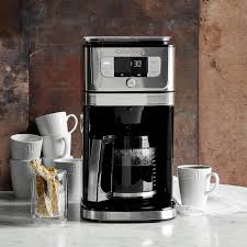 Select whether you want your coffee bold or regular and preprogram it the night before, so your coffee is ready in the morning. Cuisinart Burr Grinder Brew Coffee Maker With Glass Carafe Williams Sonoma