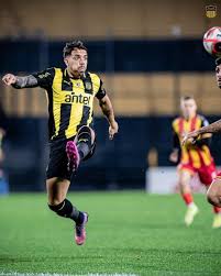 Cuándo Juega Peñarol: Clásico, Libertadores y Polémica en la Mesa Ejecutiva - Imagen principal del artículo