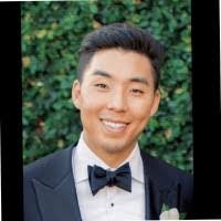 Derek Muirhead's Instagram, Twitter & Facebook