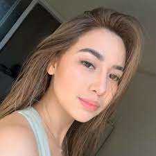 With Globe Prepaid's Go+99 promo, I can surf, and stay updated all day! For  only 99 pesos, you'll get 8GB of data for all sites + 8GB for your favorite  GoWATCH, GoPLAY,