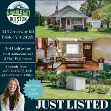 🔑NEW LISTING🔑, This adorable brick home is well-maintained and loaded  with charm! As you step onto the inviting front porch, you’ll notice the  new non-slip surfacing, perfect for enjoying your pumpkin ...