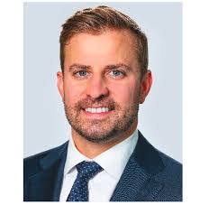 Travis Shelley's Instagram, Twitter & Facebook