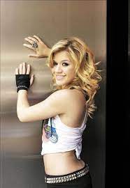 Kelly Clarkson nude, naked - Pics and Videos - ImperiodeFamosas
