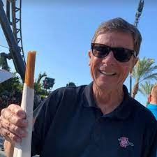 Thankfully someone was there to catch this moment on film… bill davis and his churro. Universal Orlando Resort On Twitter Some Of You Noticed Our Resort President Bill Davis Sharing His Love Of Churros During Yesterday S Opening We Ve Seen The Memes And Raise You 6 More