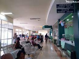 Kini, ruang tunggu lebih nyaman dilengkapi dengan tempat duduk, dan pendingin ruangan. Igd Dan Ruang Perawatan Dalam Rsud Cideres Majalengka Ditutup Sementara Pikiran Rakyat Com Halaman 2
