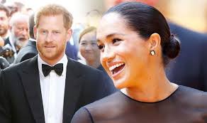On the red carpets of awards ceremonies, trouser suits are still an anomaly. Meghan Markle News Prince Harry And Duchess Meet Beyonce As The New A List Power Couple Express Co Uk