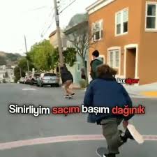 Sinirliyim Sacim Basim Daginik Feride Hilal Akin Yok Yok Daha Fazlasi Icin Sarkimekanim Fha