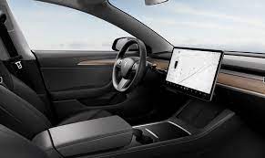 Zum launch des model 3 gibt tesla die wichtigsten daten zum neuen stromer bekannt. Neuer Innenraum Fur Tesla Model 3 Europa Und Model Ys Die Aus Den Usa Ausgeliefert Werden Green Drive News
