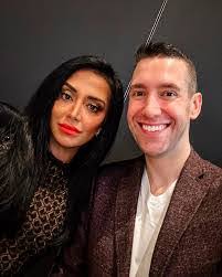 Sonya Mooneyham's Instagram, Twitter & Facebook