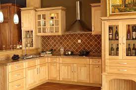 I am constantly researching kitchen cabinets that would be good for a vintage kitchen. Shaker Door Natural Maple Kitchen Cabinet China Kitchen Cabinet Solid Wood Cabinet Maple Kitchen Cabinets Kitchen Design New Kitchen Cabinets