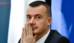 Rocco casalino e la fama televisiva. Casalino Con La Crisi Salta La Pubblicazione Del Suo Libro Il Paragone