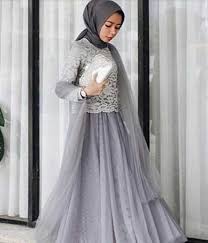 Wanita mana pun pasti di hari bahagianya ingin tampil secantik dan sebagai acuan anda dapat melihat contoh model baju muslim berikut ini, mungkin saja dfarai. Tampil Trendy Dengan Baju Gamis Terbaru Tahun Ini