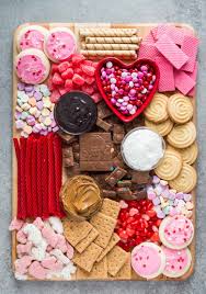 How to do a charcuterie board for every occasion scroll through and find a favorite then save it for you next gathering, or should i say grazing, lol. Valentine S Day Grazing Board Ideas Edible Crafts