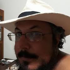 O Senado Federal decidiu afastar o escritor Eduardo Bueno, conhecido como  Peninha, do Conselho Editorial da Casa. https://f.mtr.cool/dsmlftejue