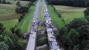The car crash occurred after extreme weather caused highly dangerous driving conditions. 62xqrxyxbafdpm